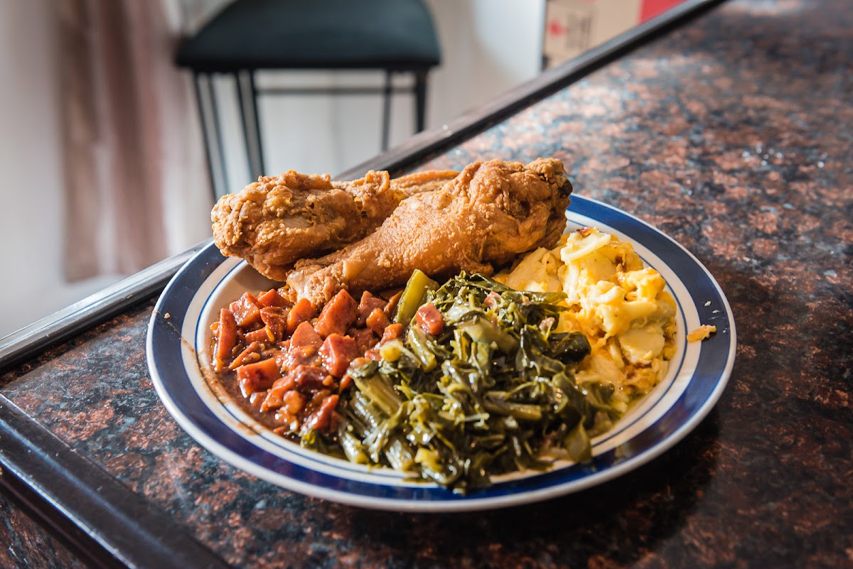 Allie B's Cozy Kitchen-2